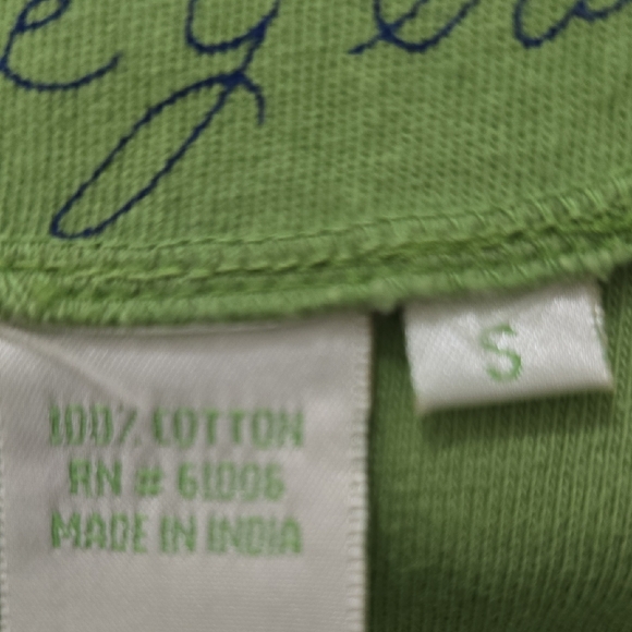 Green Dress w/button & Modern Design Patches - Picture 6 of 6